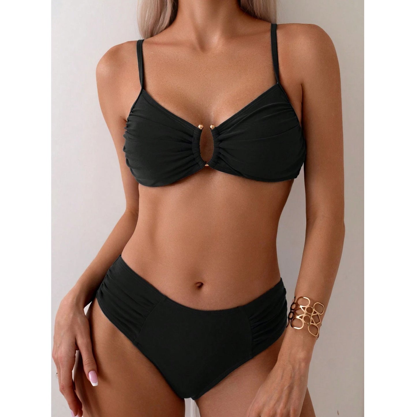 Solid color bikini